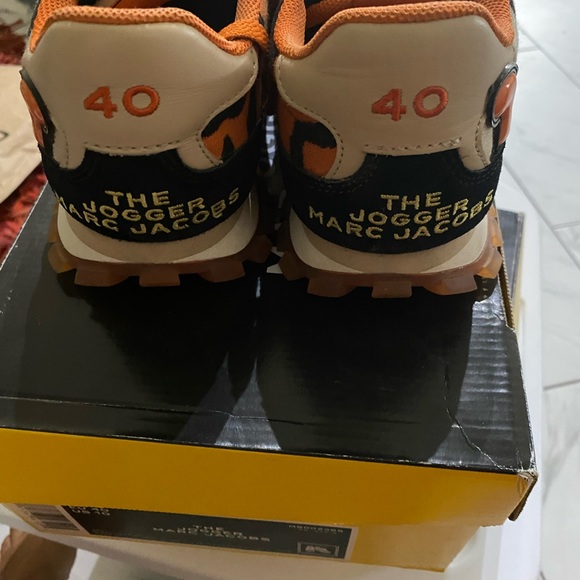 Marc Jacobs The Jogger Year of the Tiger shoe. Size 10 - Picture 14 of 16